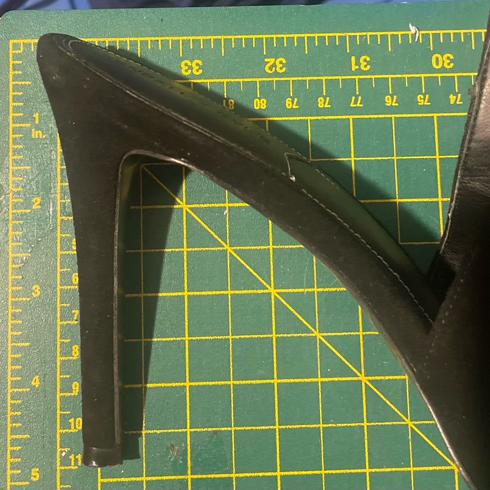 Women's Black Open-Toe Heels - Picture 12 of 12